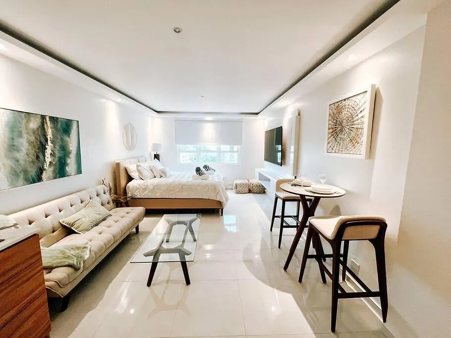 Comfy Modern Studio Apt @ San Juan Distrito T-Mobile 0*,